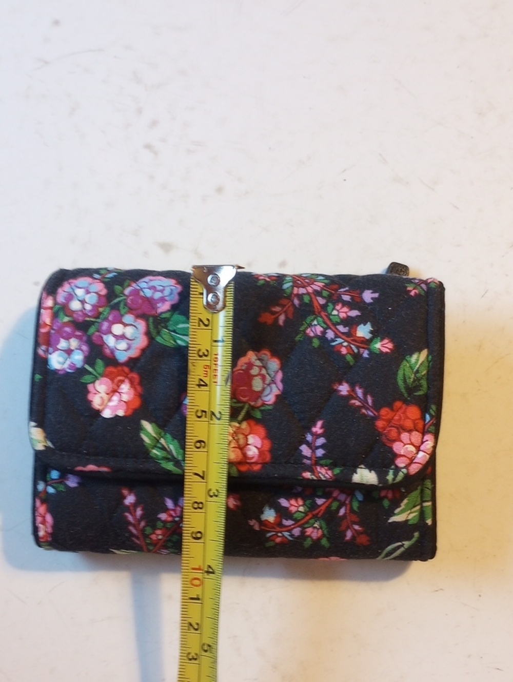 NWOT Vera Bradley Winter Berry Floral Quilted RFID Wallet. Black Green Pink Red - Picture 6 of 7